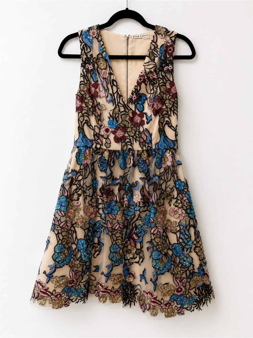 alice + olivia Embroidered Floral V-Neck Dress Size 4 wedding cocktail EUC - Picture 2 of 7